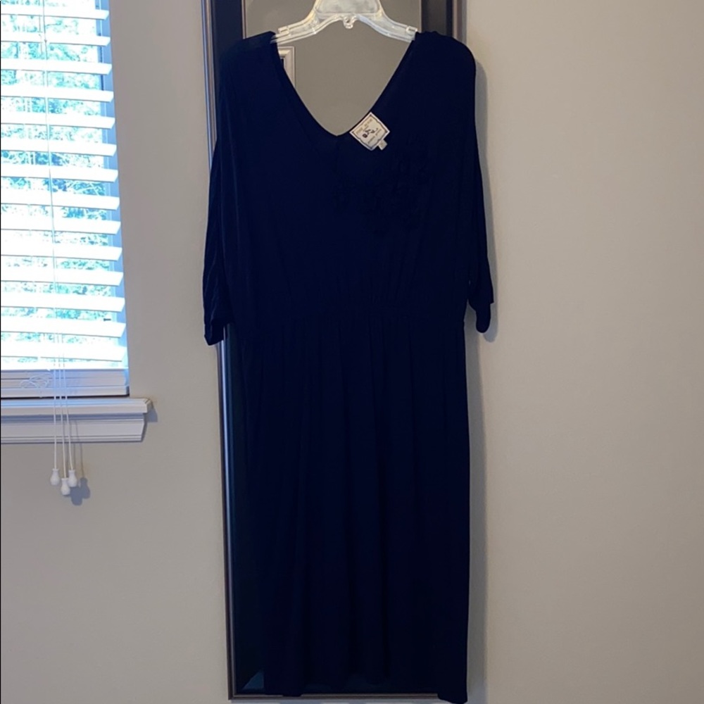 plus size black dress w floral accents
